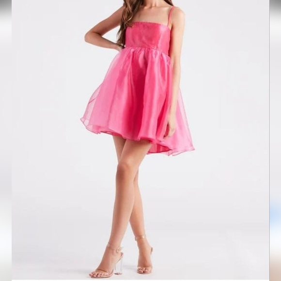 Windsor NWT Spaghetti Strap Chiffon Mini Dress Small Hot Pink - Picture 1 of 17